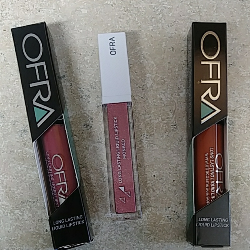Liquid lipsticks